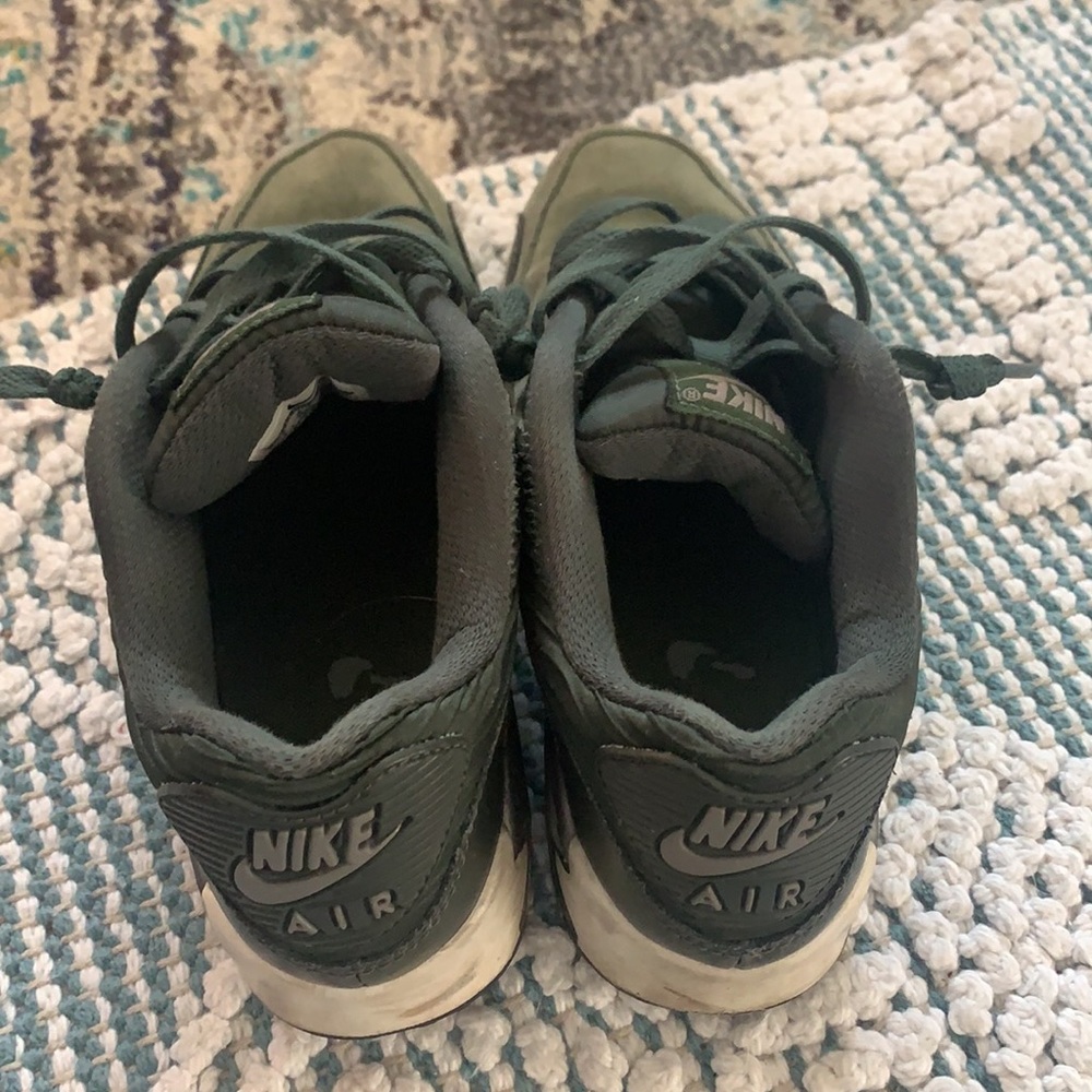 Nike AirMax - Picture 3 of 3
